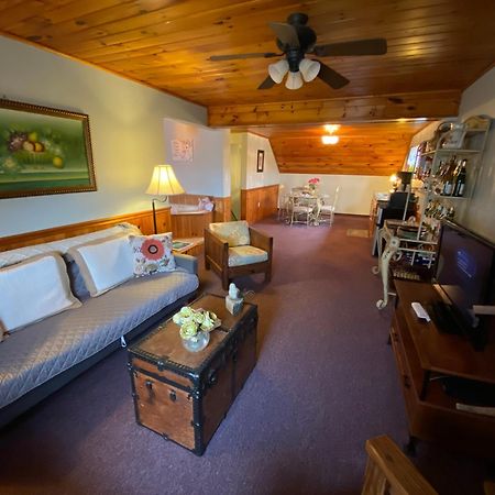 Savannah House Wine Country Inn & Cottages Himrod Экстерьер фото