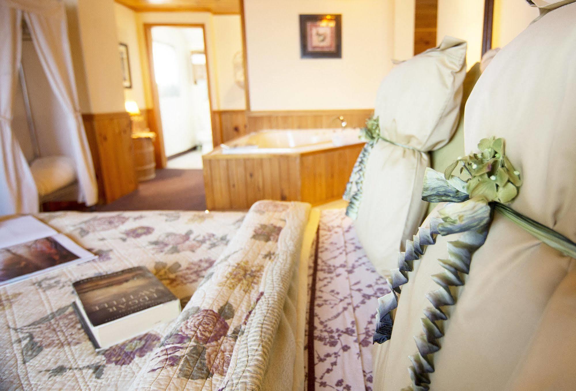 Savannah House Wine Country Inn & Cottages Himrod Экстерьер фото